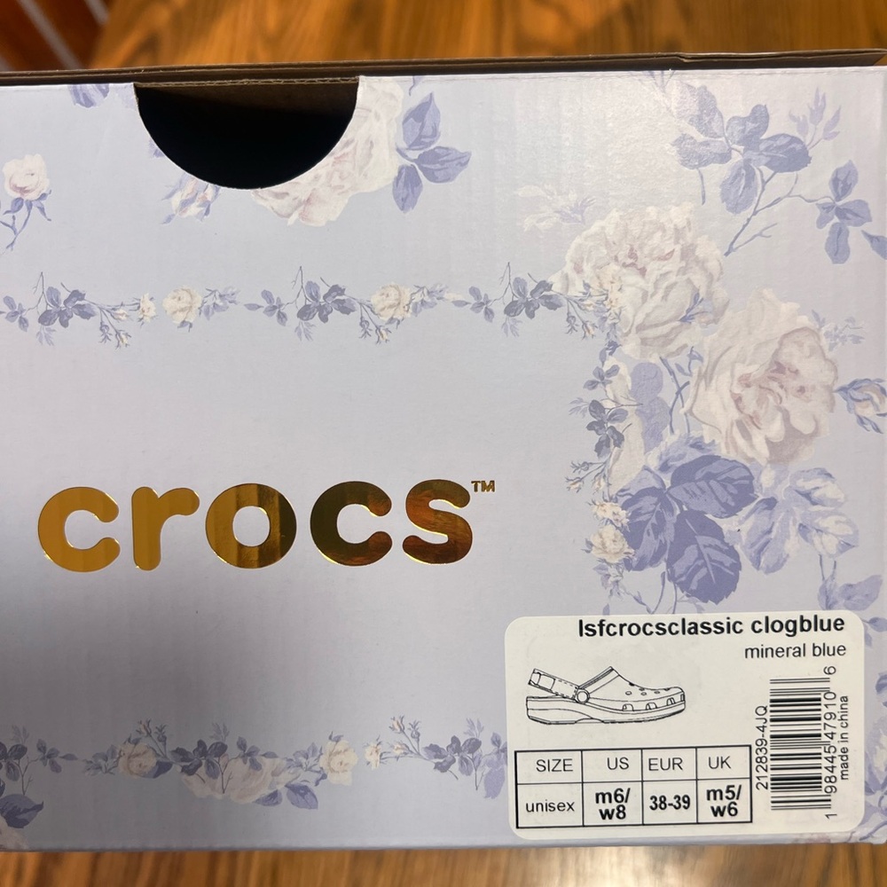 Crocs x Love Shack Famcy Women’s Light Blue Floral Clogs - Picture 8 of 8